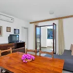 Apartamento Cico Gdinj