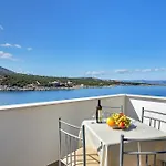 Cico Apartamento Gdinj