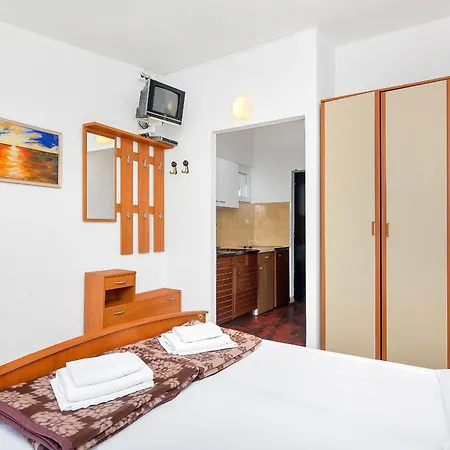 Cico Apartment *