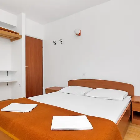 Cico Apartament Gdinj