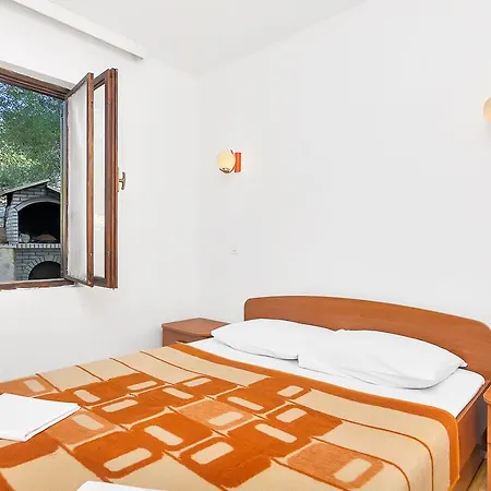 Apartment Cico Gdinj