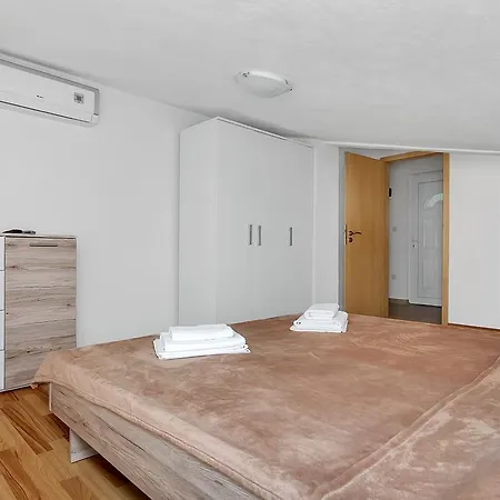Cico Apartment
