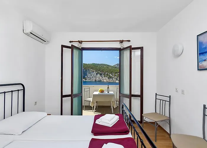 Cico Apartman Gdinj